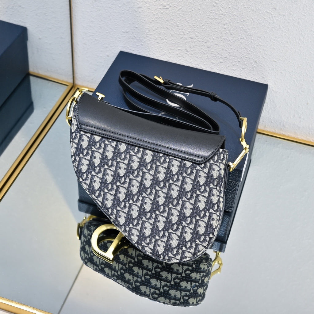 2 Tone Saddle Bag