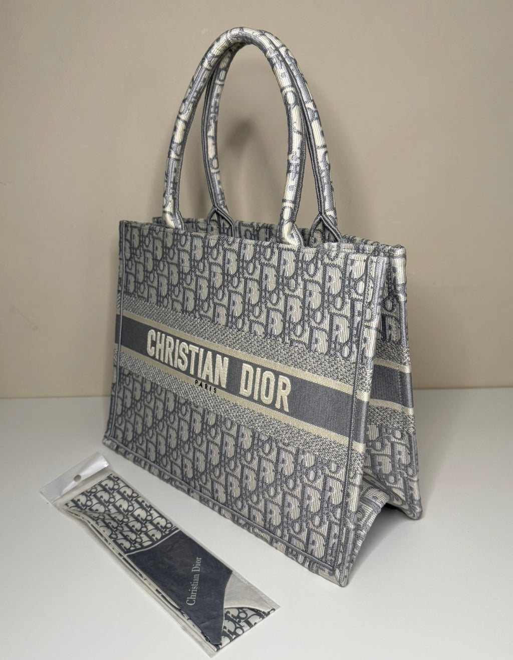 Medium Tote