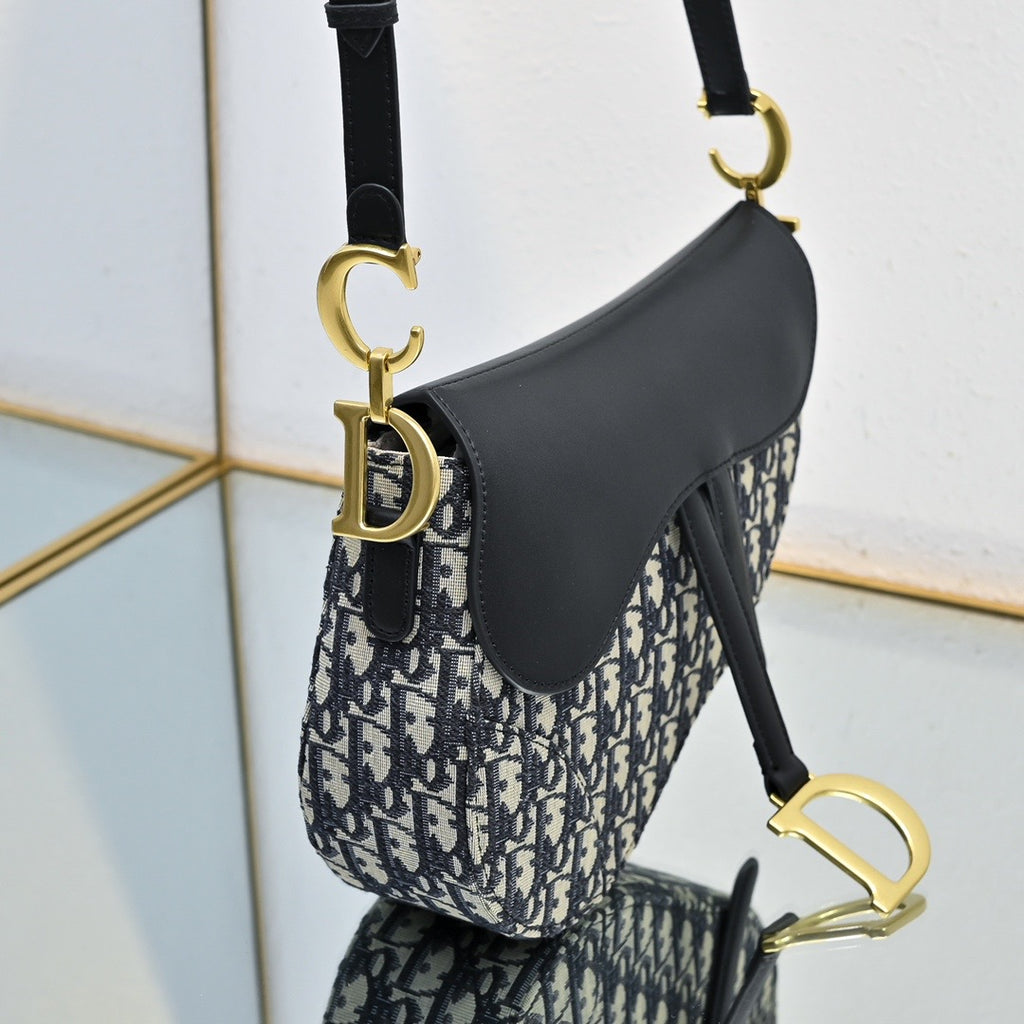 2 Tone Saddle Bag