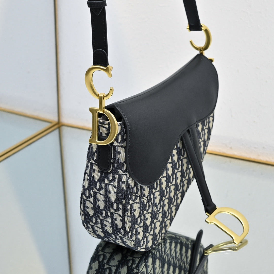 2 Tone Saddle Bag